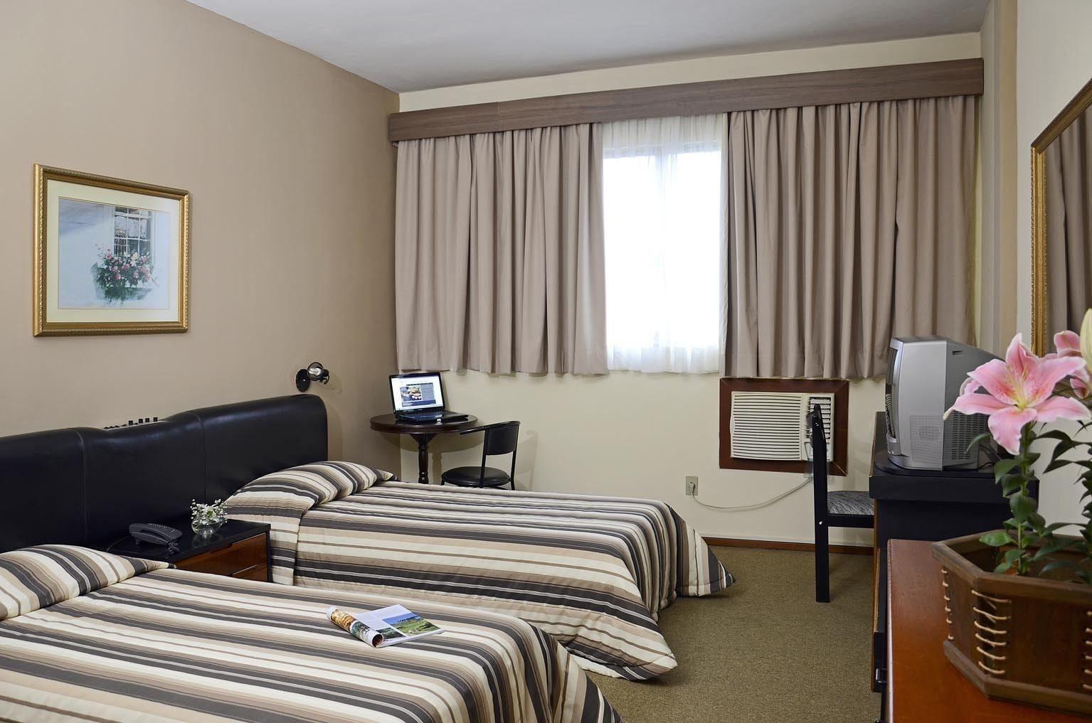 Castel Plaza Hotel Resende Bagian luar foto